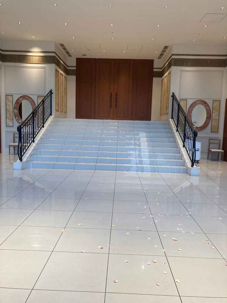 フラワーシャワー場