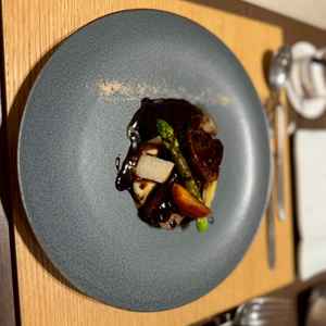 このメインはとても美味しく、料理はこのメインが出てくるグレードにしたいと思った。