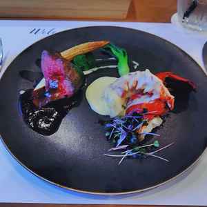 お肉もロブスターもどちらも美味しい...!!