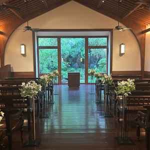 暖かい雰囲気のチャペル