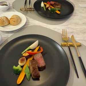 試食のお料理の写真です。お肉がとても柔らかく美味しかったです。