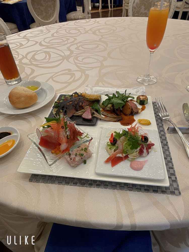 1番素敵だと思ったのは料理で、その場でお客さんが和か洋か選べるのはとてもいいと思った