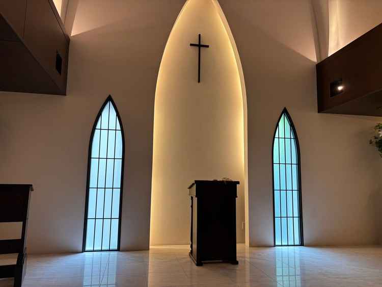 教会の内装 1番前の席から