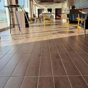 待合ルーム、ここでゲストたちがウェルカムドリンクや軽食を食べれるのが魅力的だった