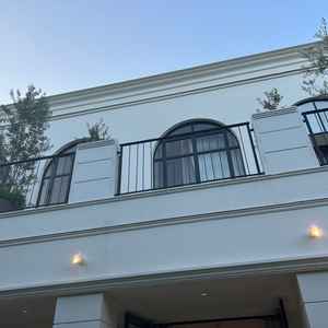 テラスからみた、2階のバルコニーの雰囲気