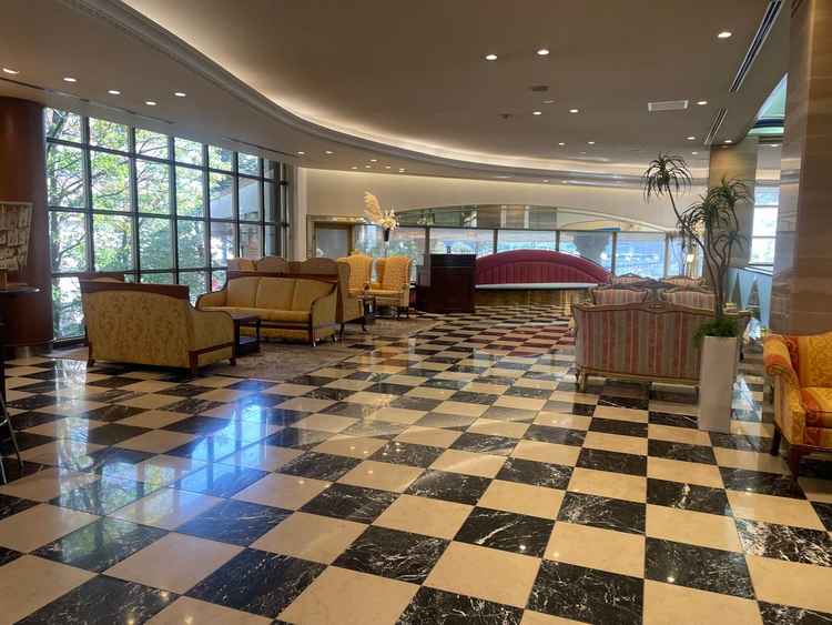 待合室(すごく広い)