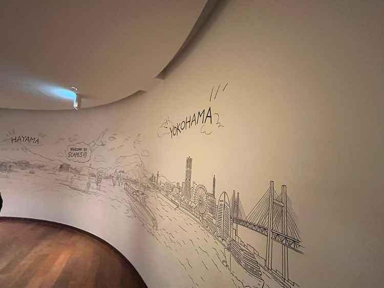 待合室の壁もオシャレで可愛いかったです。フォトスポットにもなってます。