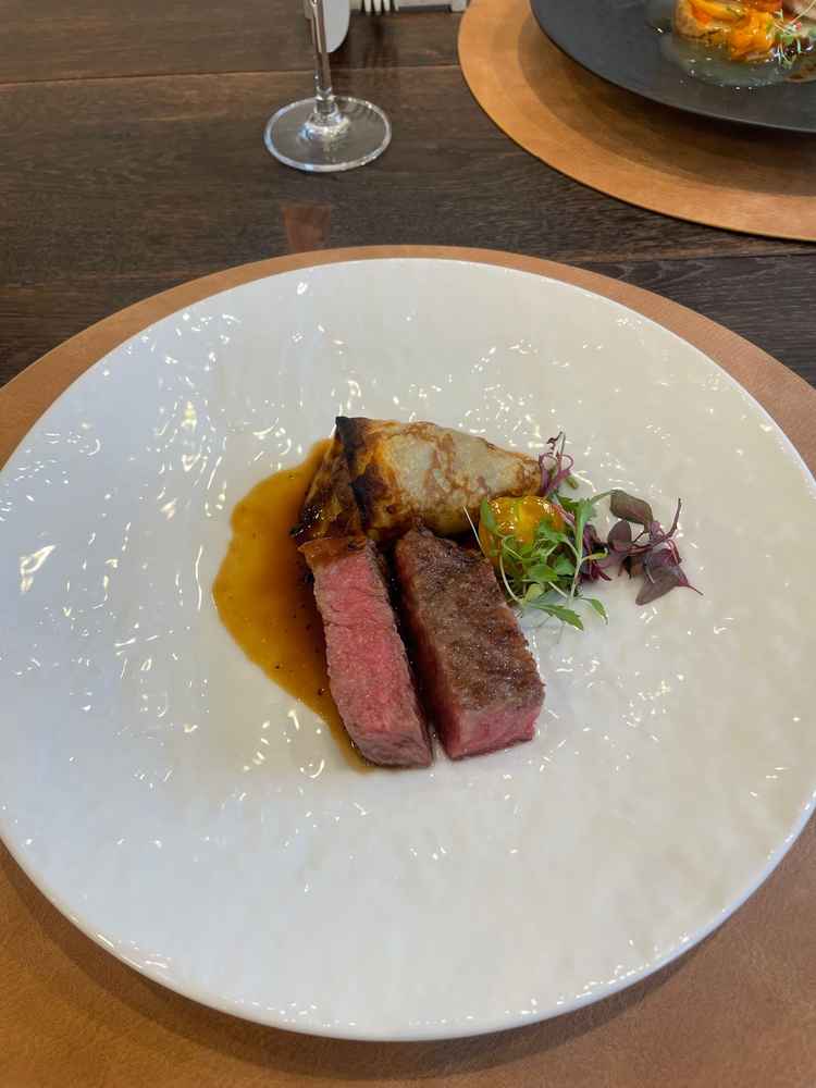 試食させていただきました。お肉がとても柔らかくソースもおいしくいただけました。