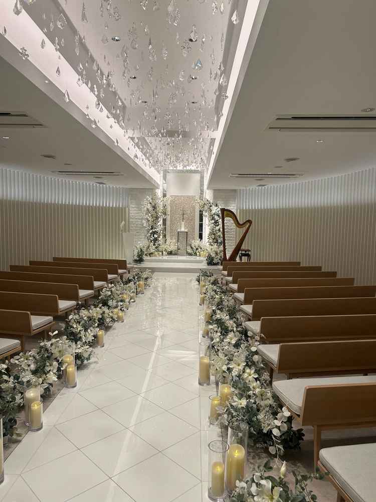 挙式会場です。天井もオシャレでとても神秘的でした。