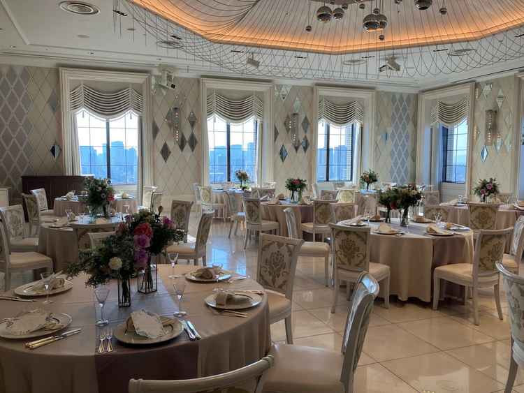 披露宴会場大きいほう