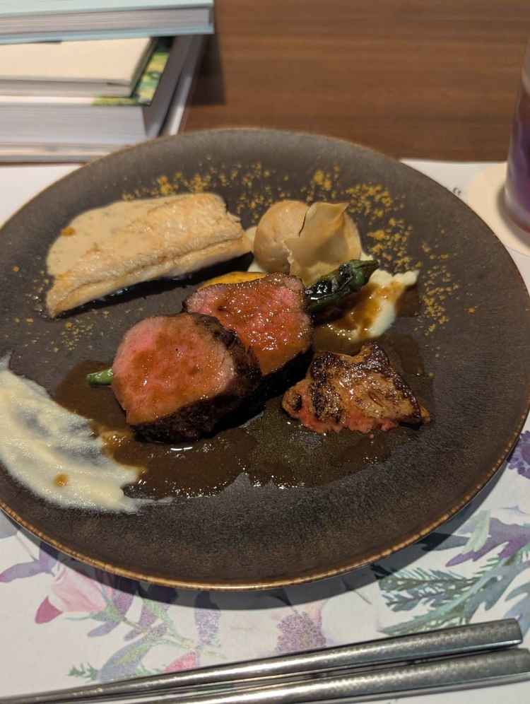 試食会のメイン料理。お肉が柔らかくておいしかったです。