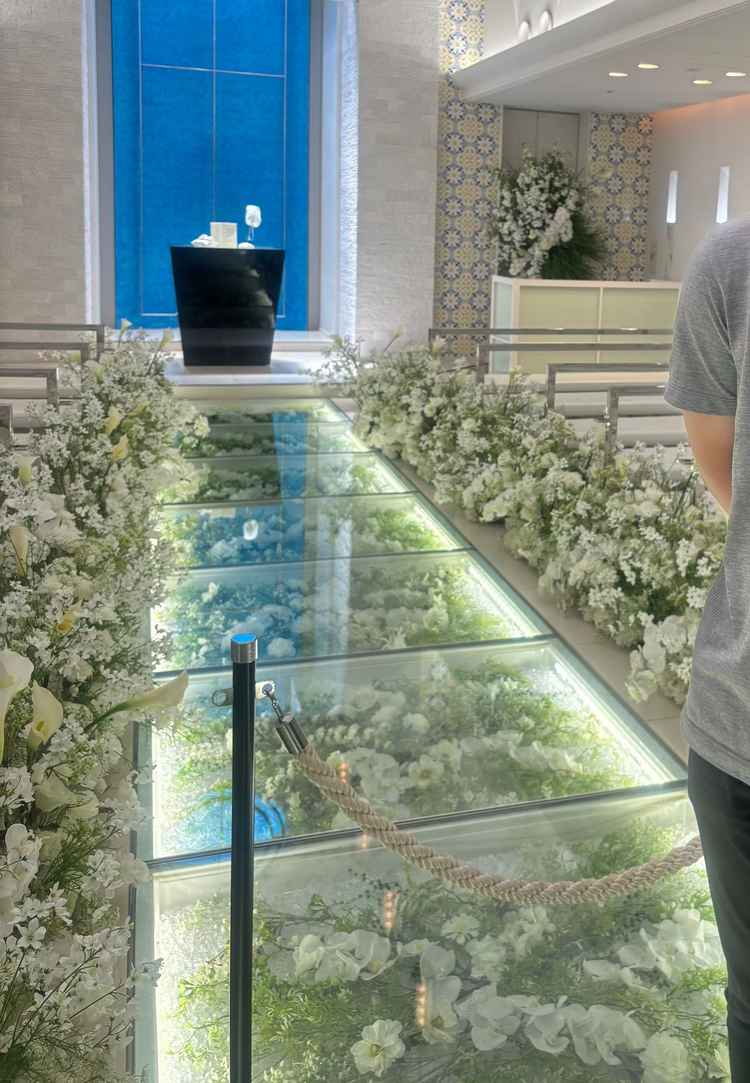 天井が高く音楽も響き非日常でした。