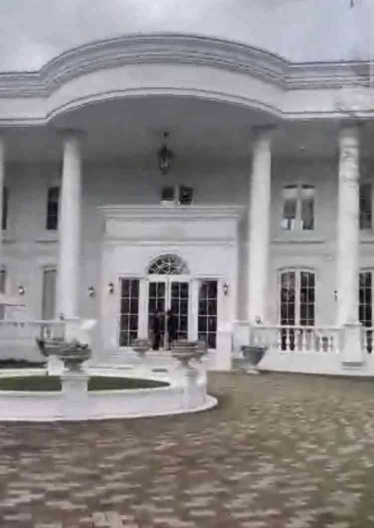 エントランスが立派でした