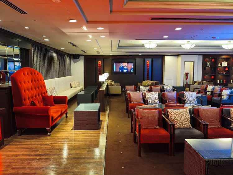 チャペルでの挙式後にこちらで歓談タイムがあるそうです。アルコールも持ち込み可です。