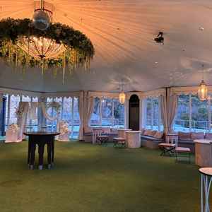 スイーツブッフェの会場が披露宴会場とは別にあり、ゲストと話せる時間が多いと感じた