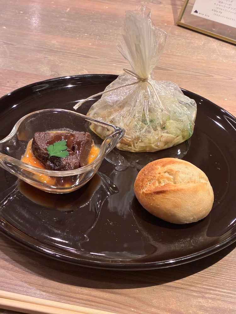 試食の品数も多く、デザート含めて3皿ご提供くださいました。温かいお料理でおいしかったです。