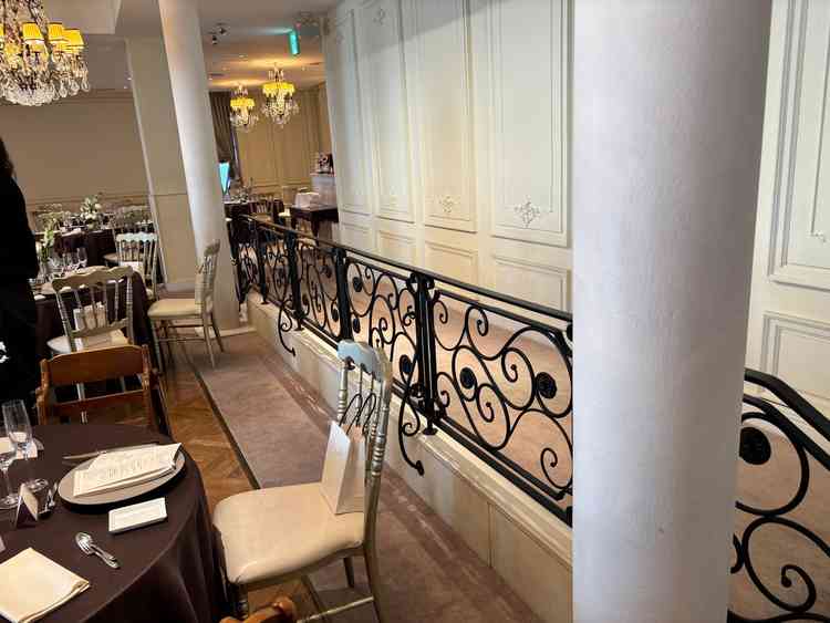 披露宴会場の写真で広さもちょうどいい感じでよかったです。