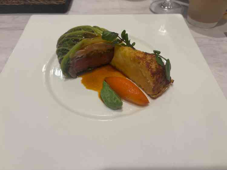 黒毛和牛のお肉が美味しかったです。