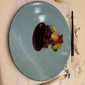 試食のお肉もおいしく特にこだわりのソースがおいしかったです