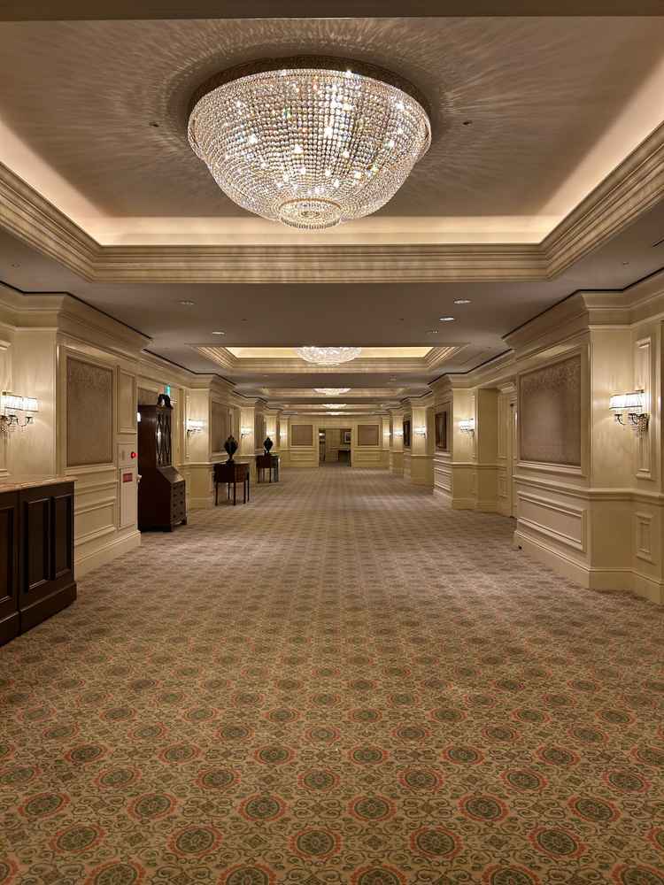 広々としたロビー