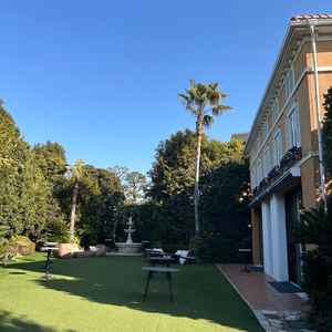 パーティ会場のガーデンも、インテリアがオシャレでとても素敵でした。