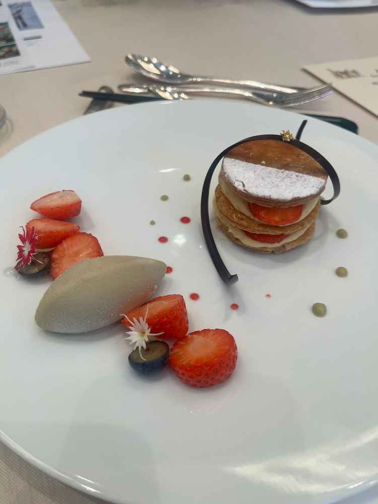 試食会のデザート