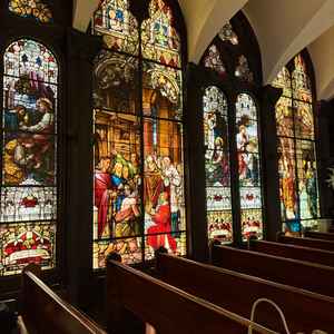 スマホのノーマルカメラでもとても綺麗な写真がのこるクラシカルなチャペル。