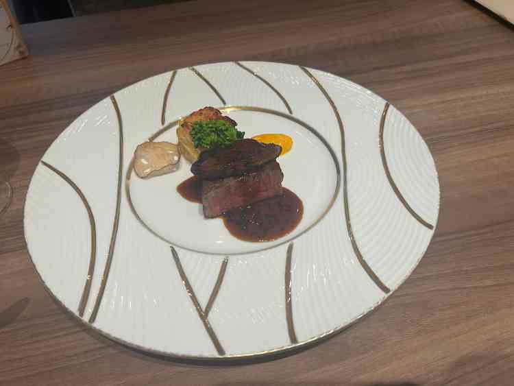 お料理（お肉メイン料理）