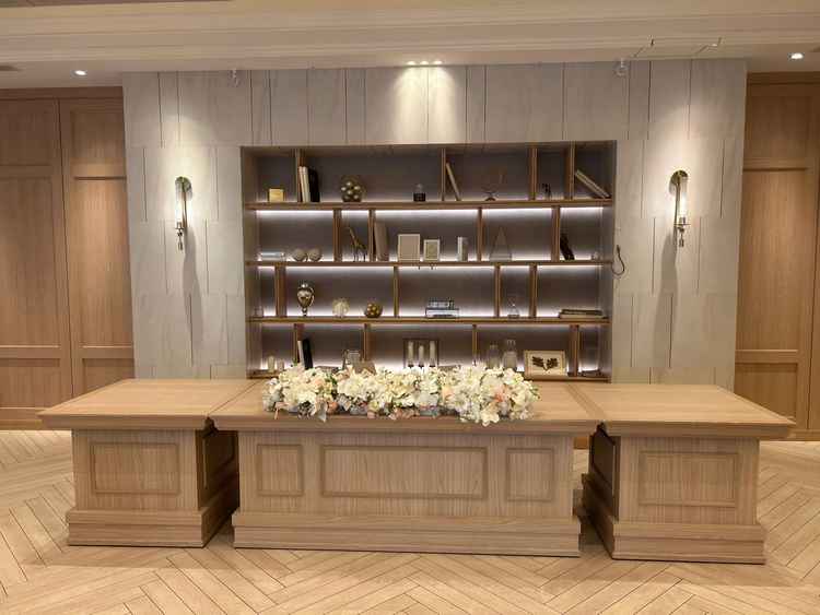 一階の雛壇です。インテリアのアクセントが素敵でした。