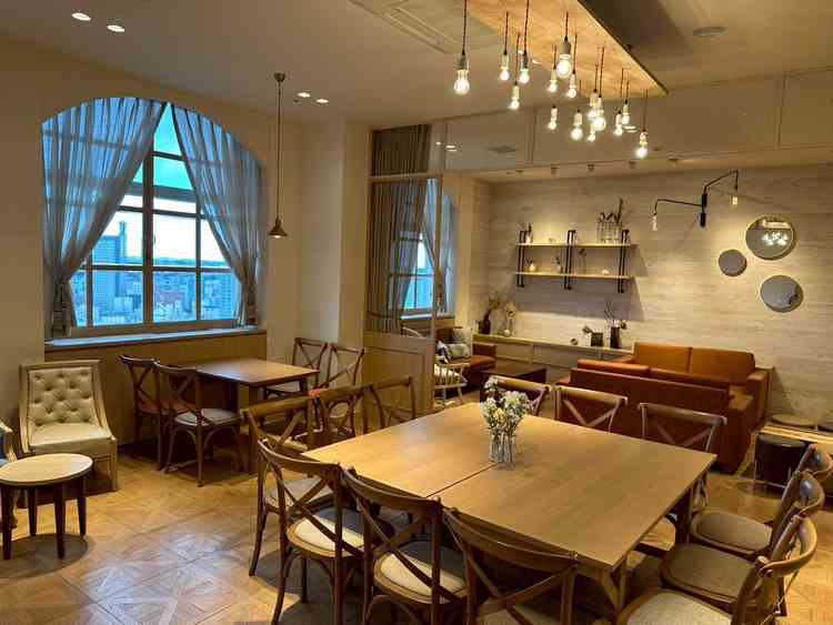 ゲストの待合室。親族待合室はないため、両家がここに集う。