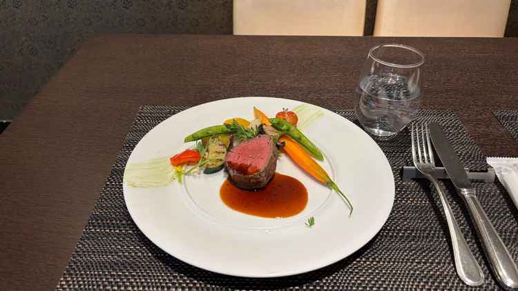 試食させて頂いたお肉はとても美味しくこちらで披露宴した時のご飯が楽しみになりました。