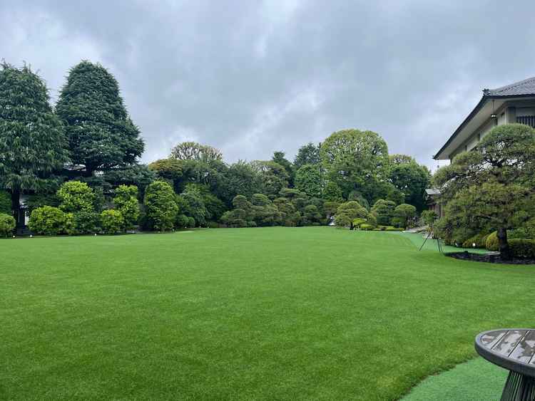 庭園。披露宴会場の中にはここの庭園から入場する演出ができるところもあり素敵でした。