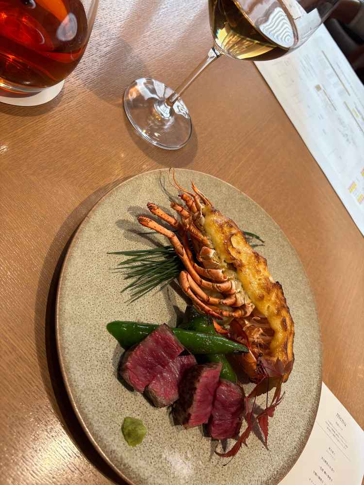 試食。試食では珍しいコース形式で出してくださいました。イメージが湧きやすかったです。