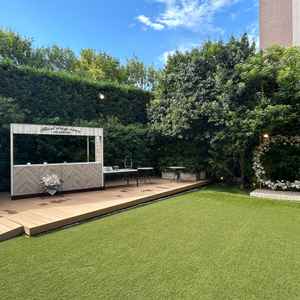 1Fガーデン:披露宴会場からすぐ出れる場所に位置する