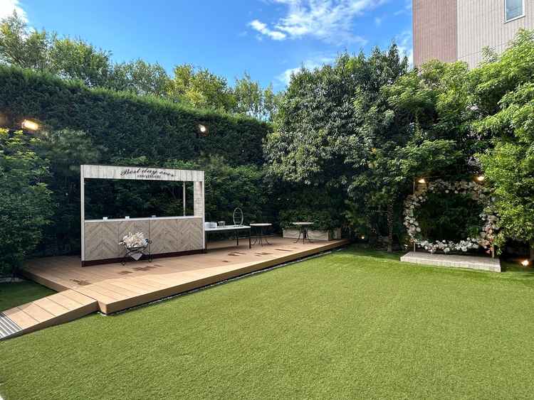 1Fガーデン：披露宴会場からすぐ出れる場所に位置する