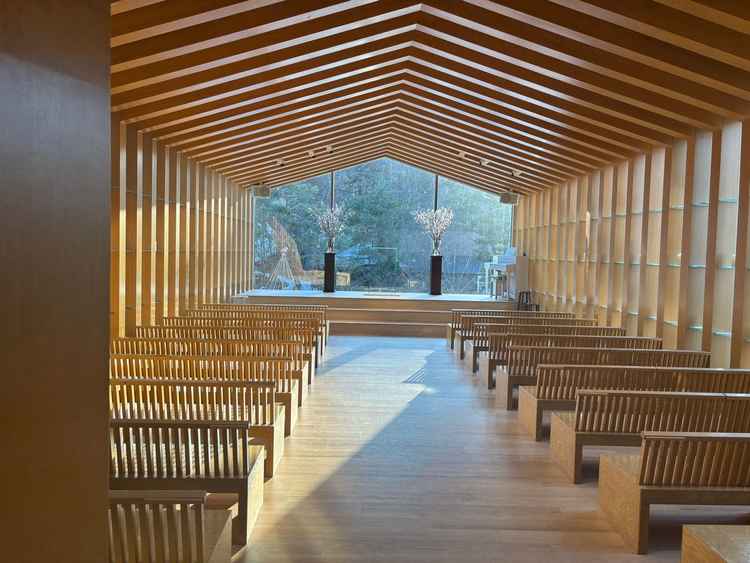 挙式会場の写真。この会場だと和装がとてもマッチすると思います。