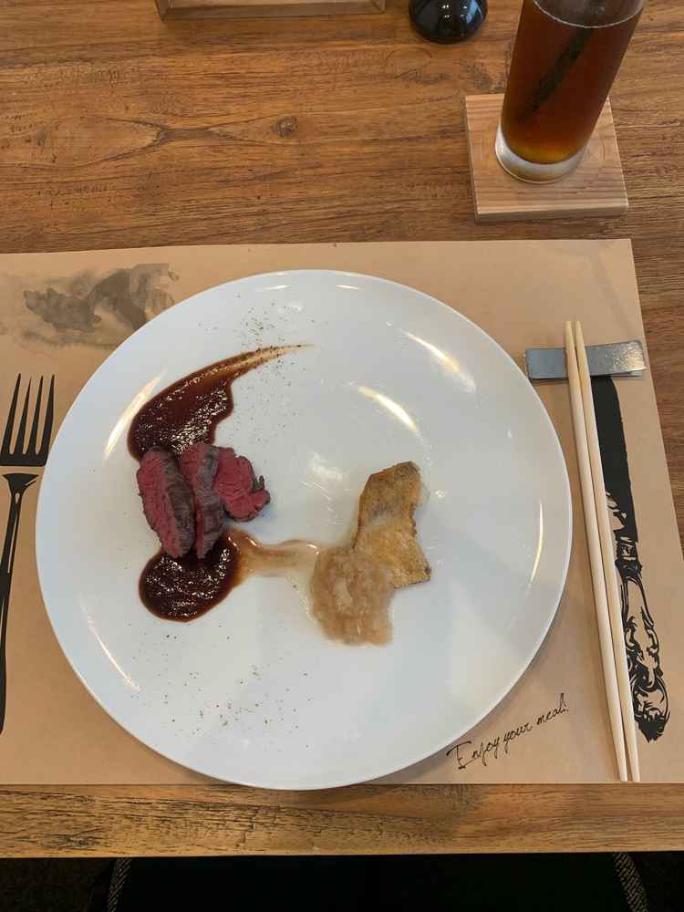味付けに幅があり、雰囲気の違う肉料理と魚料理が楽しめました。