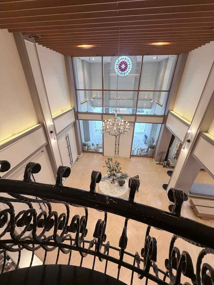 ここからゲストに向かってお菓子投げをする方が多いそうです。