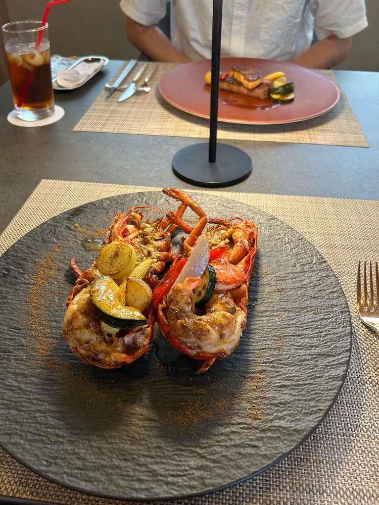 とにかく料理が美味しかったです。このエビ料理最高でした。