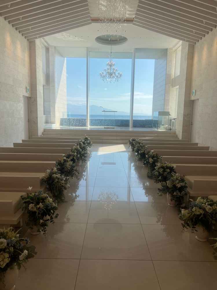 雨天時にも対応しており，神前式も可能であった。