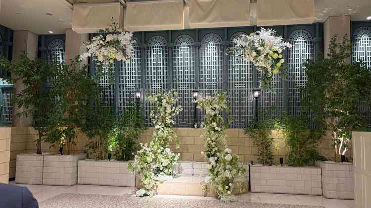 ブーケトスなどができる会場