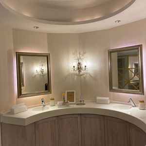 トイレ内もおしゃれでゆったり