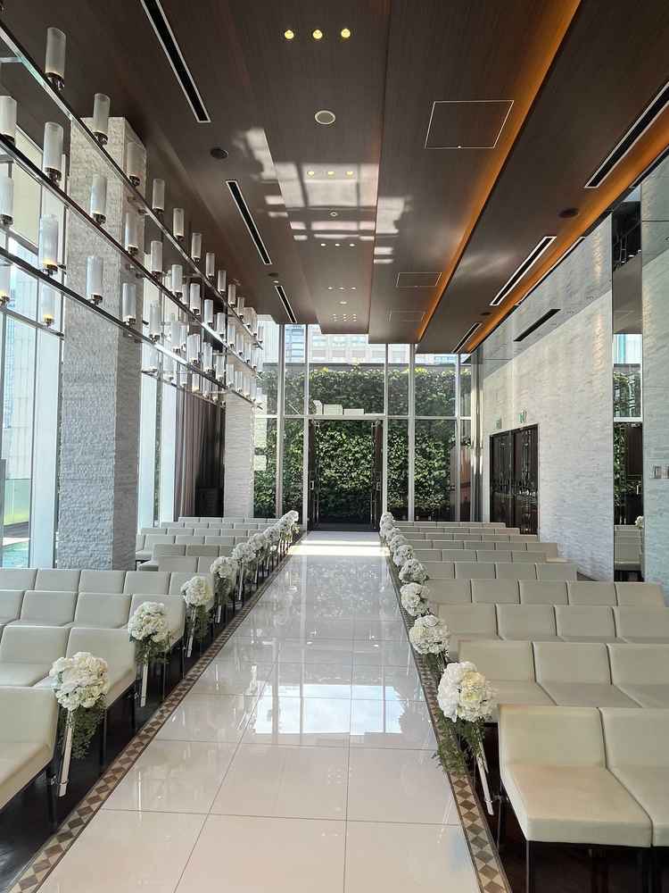 チャペルザ・アクアの写真です。こちらで初めて人前結婚式のお話を伺いました。