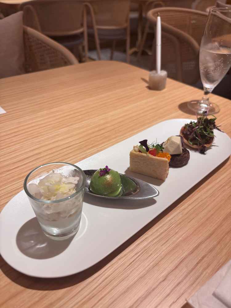 試食、ストーリーのあるこだわりの料理