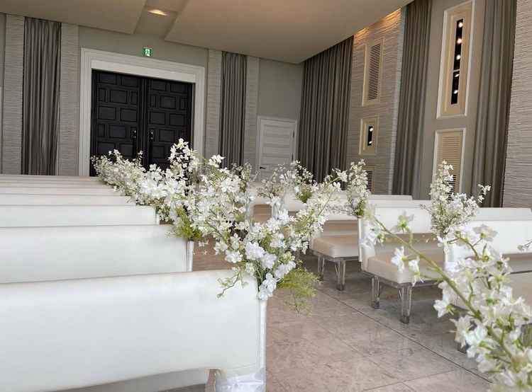 ゲストと自分たちの距離が近く、理想としている距離感で挙式が可能だと思った。