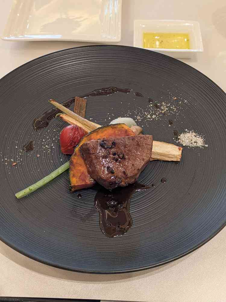 料理も美味しく評判通りの味でした