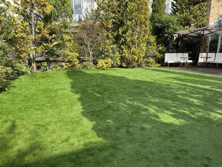 式場敷地内にてガーデン挙式を実施する際の会場