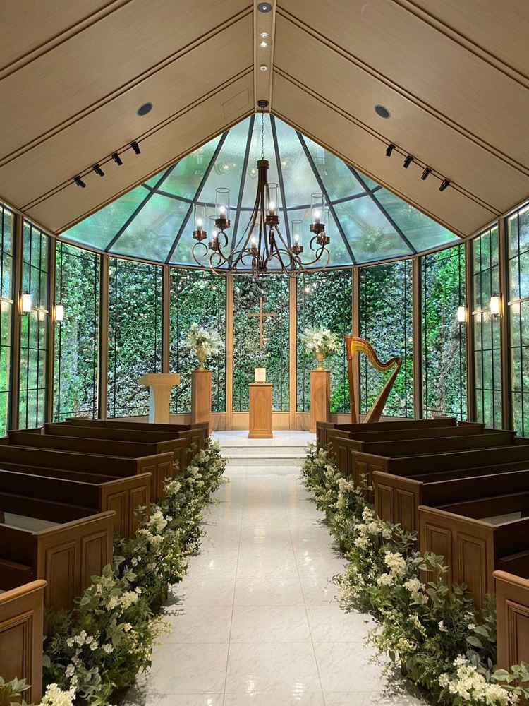 緑に囲まれたチャペルが目の前に広がるととても感動した。