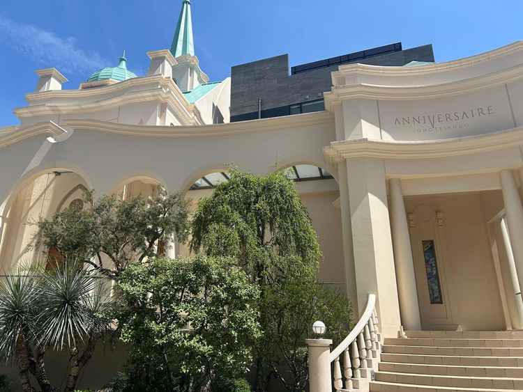 チャペル外観。思っていたより大きかった。白なので汚れが目立ちやすいと思いますがとにかく綺麗。