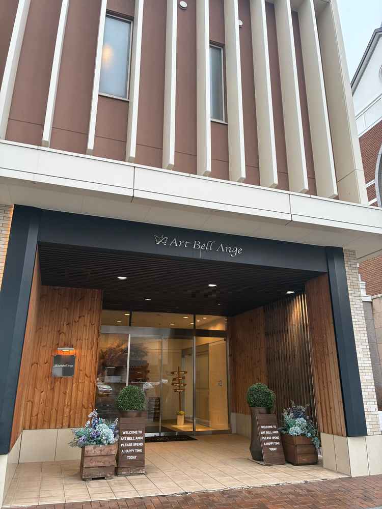 入り口、すでに既存の飾りがありすてきでして。